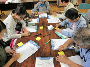 2012a3.jpg(29378 byte)